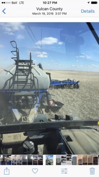 MHoness's tweet photo. New Holland P2060 Air Drill https://t.co/6HLA29tfID https://t.co/MILzWFtXpl