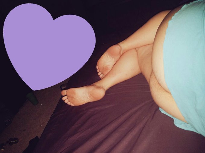 Just a lil booty and soles for ya #FootFetish #PAWG #BootyAndSoles enjoy ~Phx https://t.co/cLXCJsoLa<a href="/tag/footfetish"class="tags">#FootFetish</a><a href="/tag/pawg"class="tags"><span>#pawg</span></a><a href="/tag/bootyandsoles"class="tags"><span>#bootyandsoles</span></a>