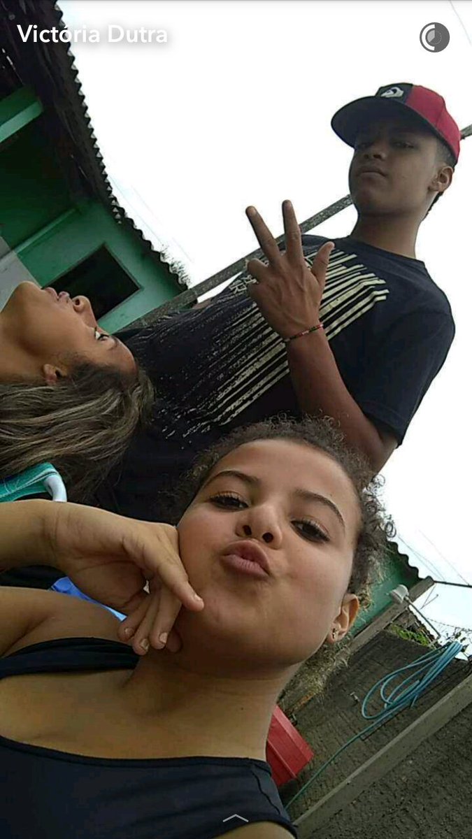 ViitDutra's tweet photo. É os V.L.S ❤😎 Francynne focada no Juninho kkkkkkkkkkkkkkkkkkkkkkkkk #Cpxs ❤ https://t.co/cwUeqZNqT2
