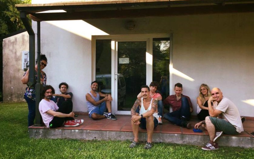 BrunoLarocca's tweet photo. Ensayo de Los Fundamentalistas previo al #11M en Olavarría. Vuelve el gran Pablo Sbaraglia a la banda de #IndioSolari. https://t.co/SyzNTWqdim