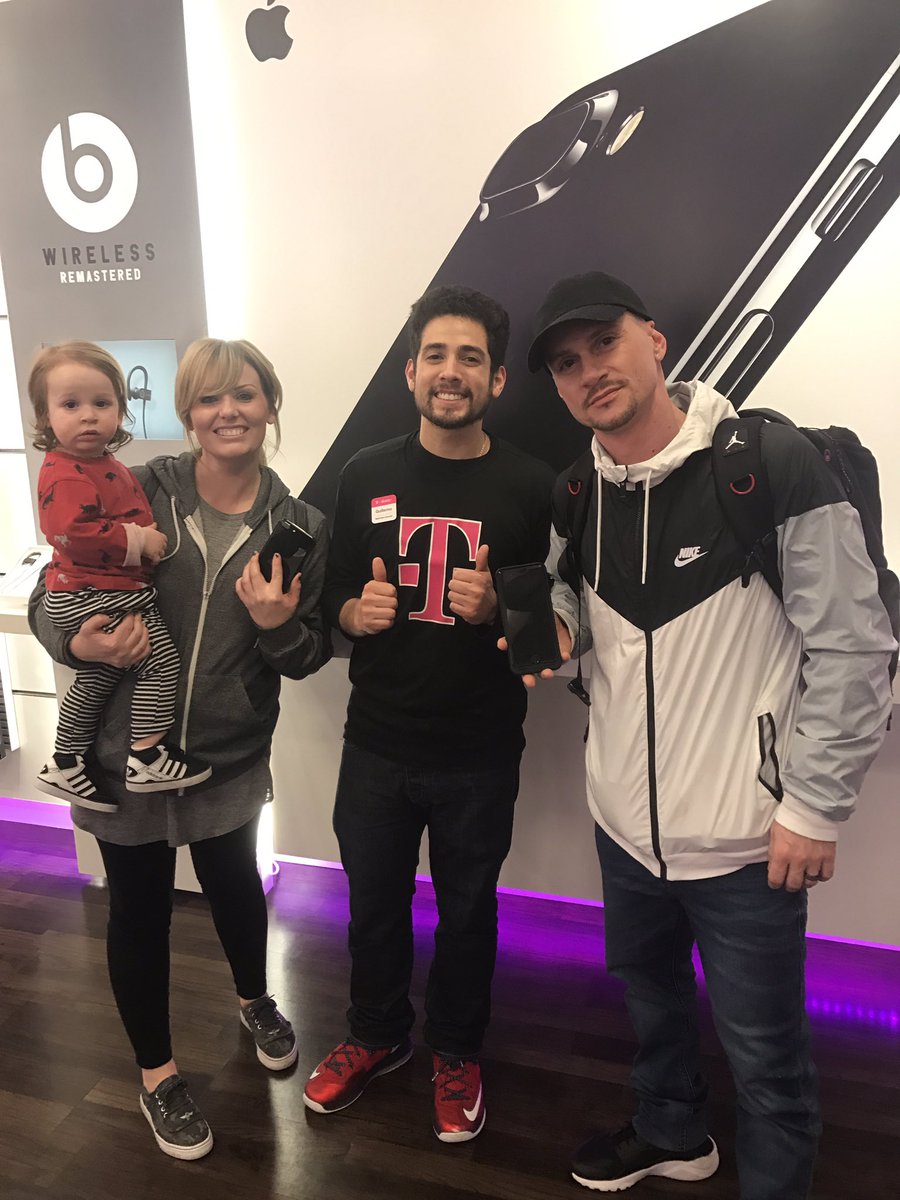 Guillermo_M1's tweet photo. Chapkis Dance joins T-mobile! They got the moves! Come in today and show us your moves!!!! https://t.co/5a4jSNRf6t