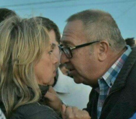 AdnChubut's tweet photo. #Chubut  espe Resp @mariodasneves Sabemos q #Ingran sabe más d lo q tiene q saber y por eso lo TAPAN pero la 💰para tap la prensa es d pueblo https://t.co/DuhyDZfzyi