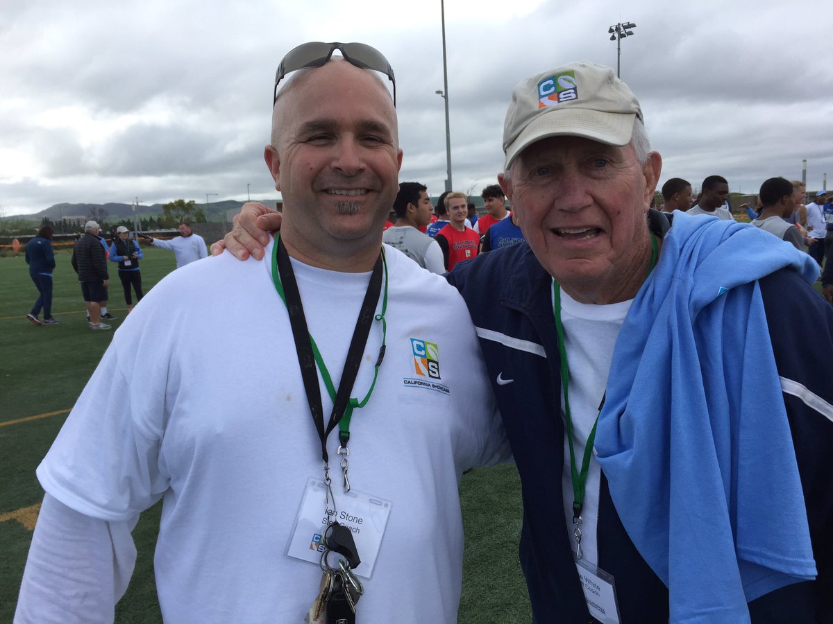 CoachIanOL's tweet photo. Coaching with Mike White HC Raiders NFL Legend and great friend! California Showcase 600 prospects Great work! https://t.co/ibRXP9vf8s