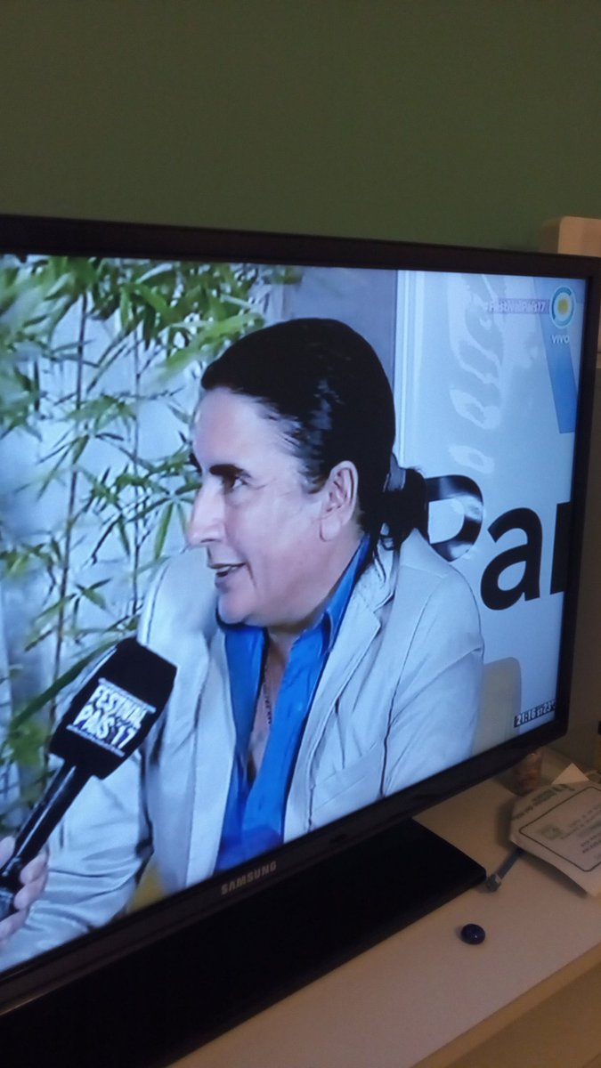 MFernandaRey's tweet photo. Mirando al número uno @MarioPereyra_ok #CastigueMaster #FestivalPais17 https://t.co/zGwRkCkIbV