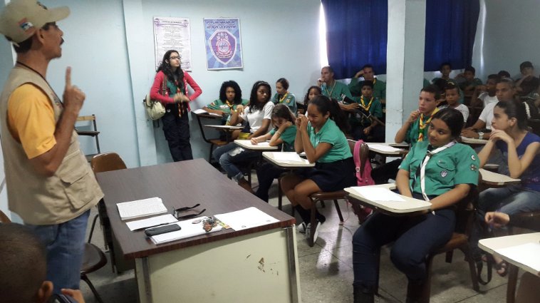 cmdnapc's tweet photo. Scouts Porteños atentos al taller en materia de Lopnna dictado por el equipo del @cmdnapc siguiendo lineamientos del Alcalde @jcbu72 https://t.co/IrCtuBfoLH