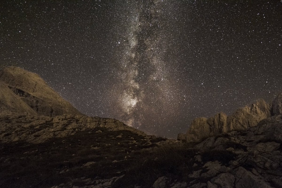 Pietro Francia (@pietro_francia) on Twitter photo Summer milky way, single shot. September 2016. Nikon D7100, 12 mm f/4. Franchetti Hut, Gran Sasso d'Italia. <a href="/TheUniverse_TM/">The Universe</a> <a href="/EpicCosmos/">Epic Cosmos</a> Summer milky way, single shot. September 2016. Nikon D7100, 12 mm f/4. Franchetti Hut, Gran Sasso d'Italia. <a href="/TheUniverse_TM/">The Universe</a> <a href="/EpicCosmos/">Epic Cosmos</a>