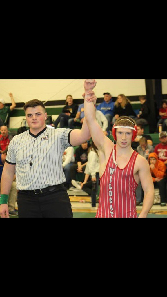 jade_hogencamp's tweet photo. Well this man I call mine is going to State!!!! 👌🏼😘 I'm so proud of how far you have come! Make your last year count! https://t.co/dcNNh8Y1Ty
