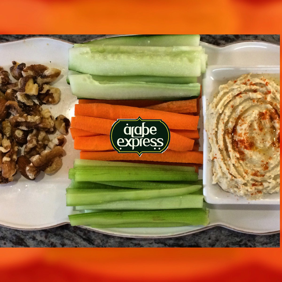 Para un compartir o una merienda saludable la crema de garbanzos HUMMUS de #arabeexpress árabeexpress  #saludable  #genteárabeexpress