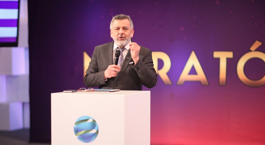 Dios quiere que veamos más allá de nuestras necesidades. - Luis Morales #MaratónicaEnlace [enlace.org/envivo]