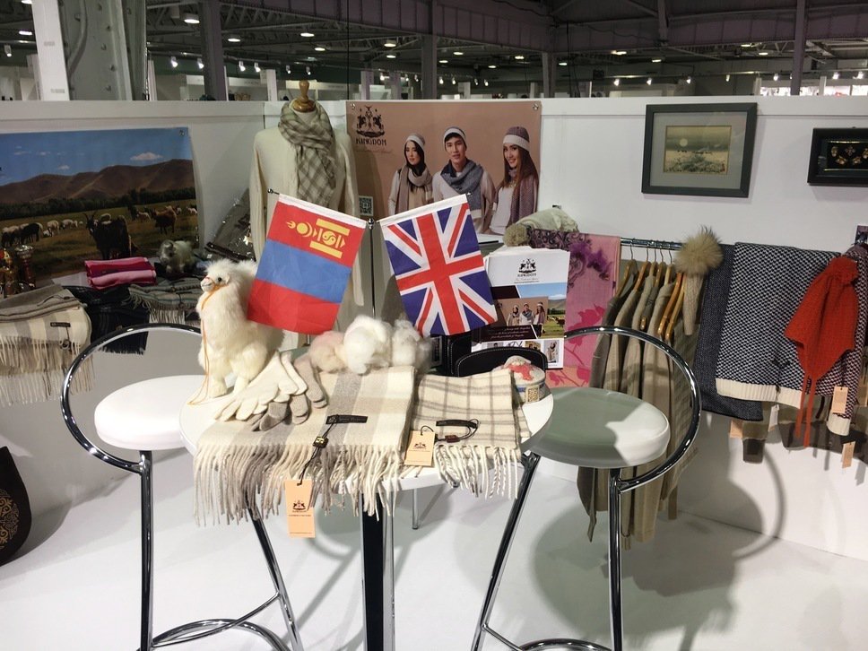 CashmereKingdom's tweet photo. We are ready for you at Pure London 2017 stand W31

#londonfashionweek #londonfashion
#Pur… https://t.co/QlxiGyq1Kd https://t.co/jMSCZzVcEL