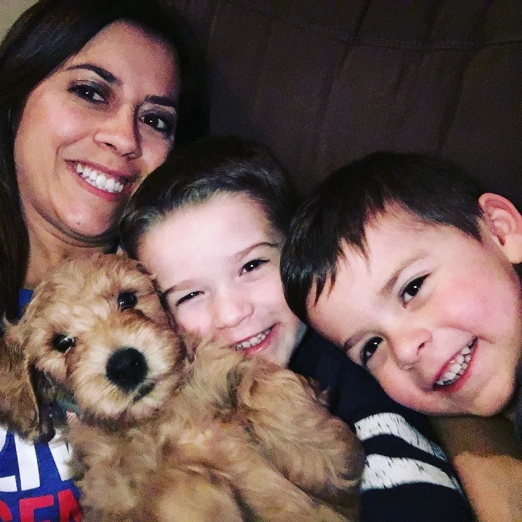 LisaB_Stylist's tweet photo. Best Saturday night ever😍🐶 #puppylove #doodlelove #roxyrenee #boymomlife #snugglebug https://t.co/KBLaSsVk2V