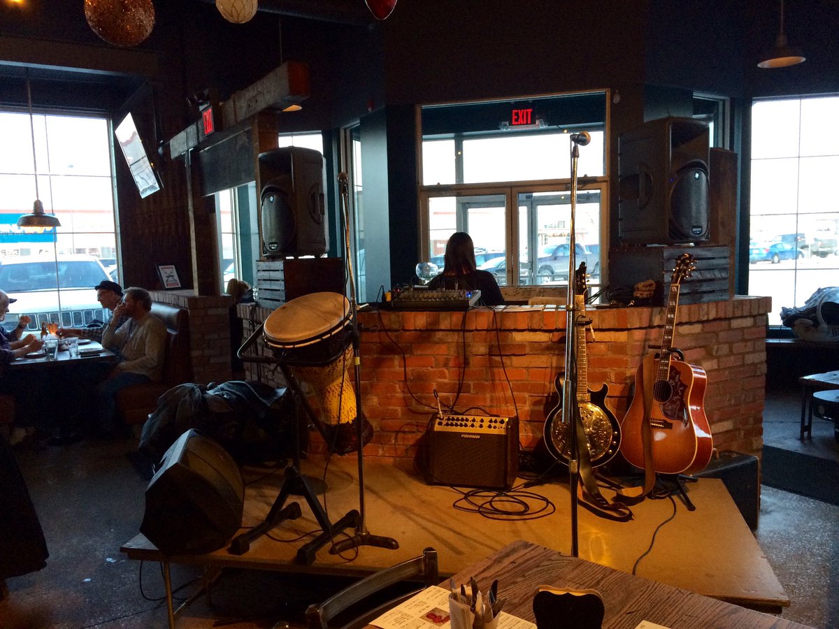 JD_TheMapleTree's tweet photo. Better get down to @RoostersWFS right now. Our good friends #WiklundvsWiklund are playing tonight tell 8:30. #reddeer. #partyonwayne https://t.co/7hIur37eWX