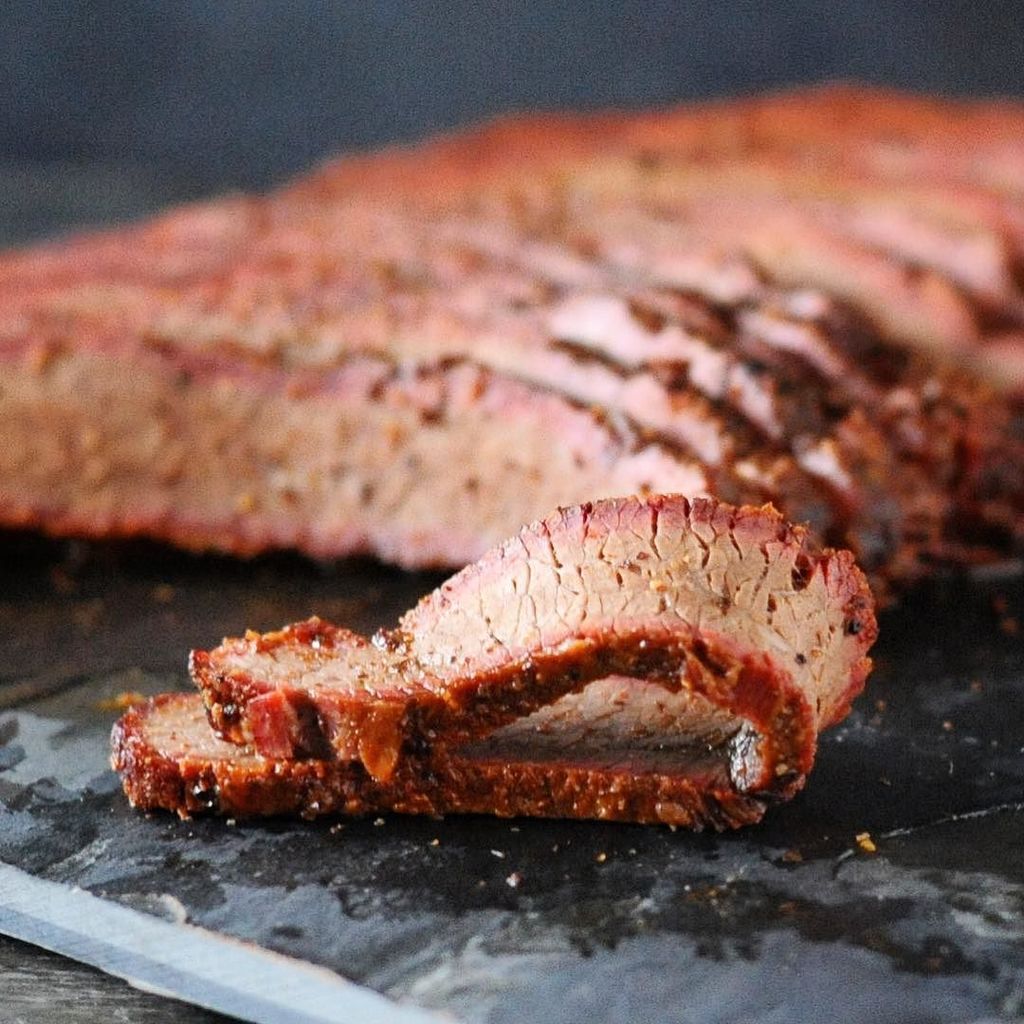 girlscangrill's tweet photo. That's the brisket bend I was going for. #girlscangrill #brisket .
.
#BHCbbq #beef #grilllovers #manmeatbbq #code3s… https://t.co/0BR4OFHDOF