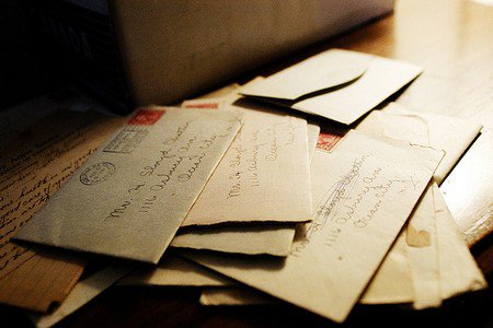 —Rol con <a href="/victoriatty/">V.</a> —

Letters are expectation packaged in an envelope.