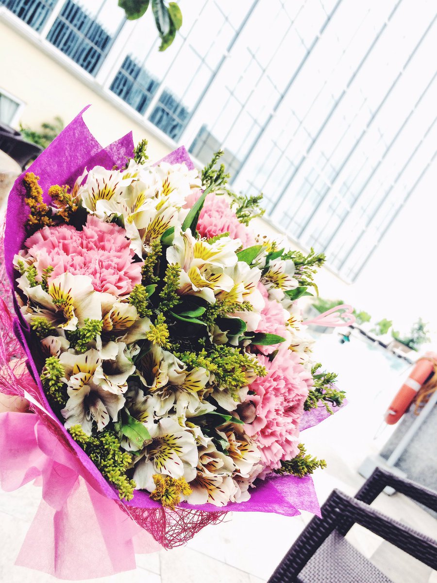 McleenJorge's tweet photo. I wish I can be your man this Valentines Day. But everything happens for a reason. We can never tell.But THANK YOU so much for all of these! https://t.co/yhJPrAQTtq