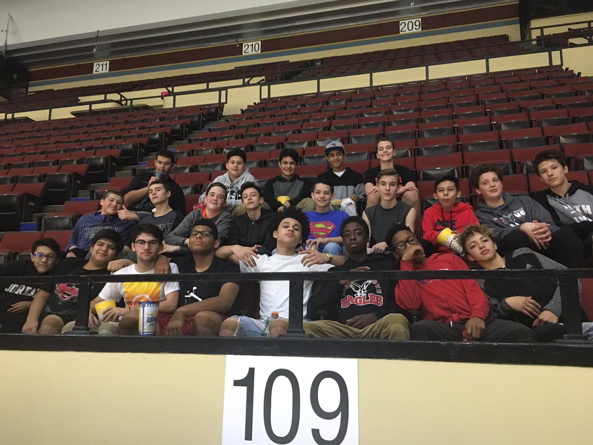 ScienceSnapp's tweet photo. @HockerGroveMS Eagles representing at the UMKC game! #teamkc https://t.co/M6Qh2MEFbO