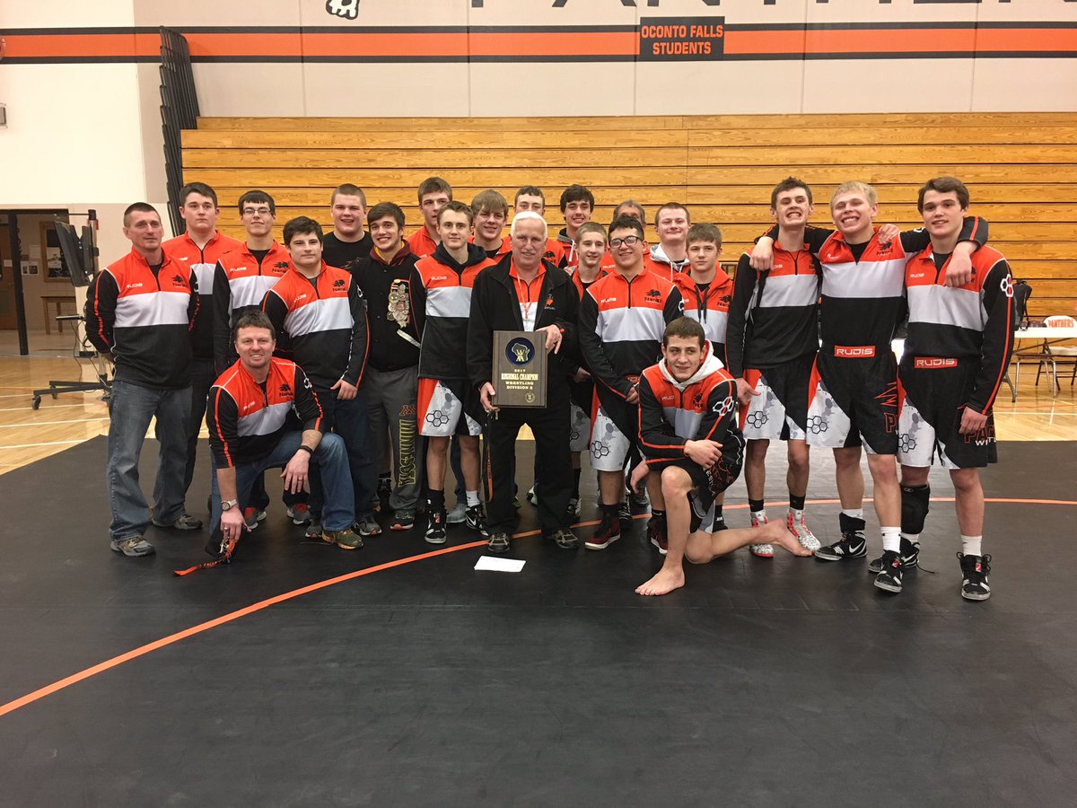 UFCCHIC's tweet photo. My son @notisaacdiaz took 2nd place at Regionals today &amp; his team took 1st so they are advancing to Sectionals! I'm so proud!!#pantherpride https://t.co/xSeVbXWLSx