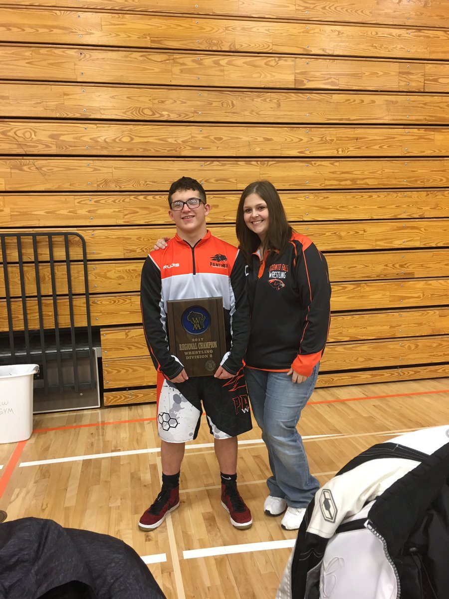 UFCCHIC's tweet photo. My son @notisaacdiaz took 2nd place at Regionals today &amp; his team took 1st so they are advancing to Sectionals! I'm so proud!!#pantherpride https://t.co/xSeVbXWLSx