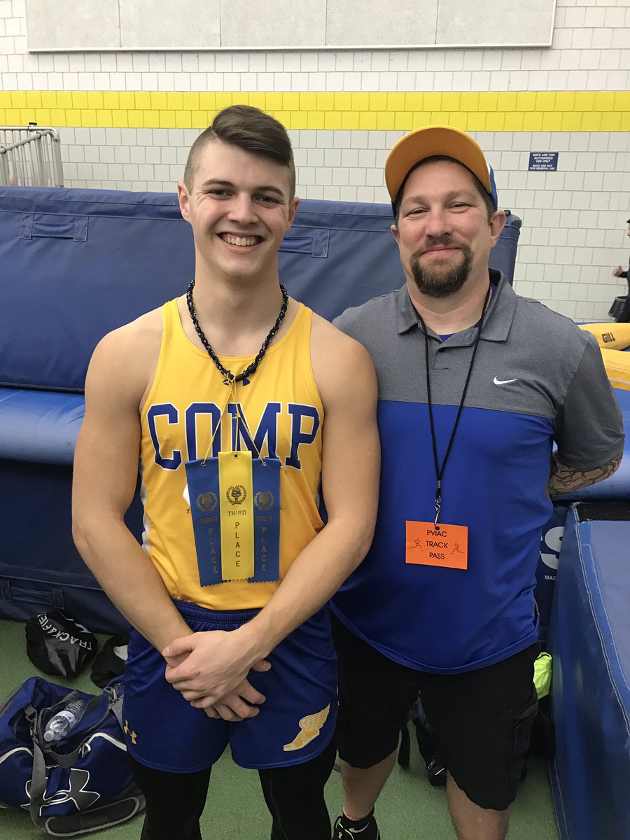 compboystrack1's tweet photo. @DGirouard95 with a heck of a night at Western Mass. Firsts in 55H/ LJ and 3rd in HJ. w/ @frank_parks17 #CaptainDerek #ColtsNation https://t.co/MFPnskDOYn