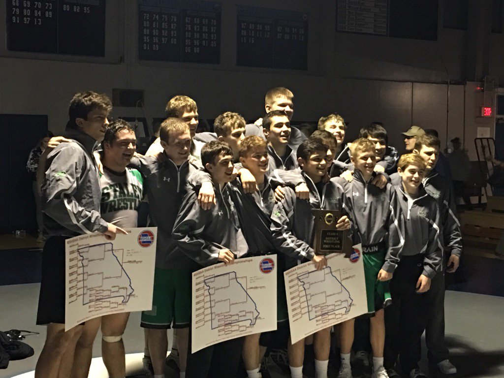 DanielNClemens's tweet photo. Congrats @SHSFalcons on winning the district championship!  @NKCSchools https://t.co/DKRzM9bFRG