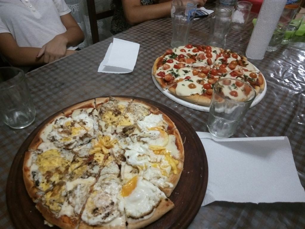 TanuCjs's tweet photo. Cena de despedida💜💜 https://t.co/Y2Qc5KR5Oo