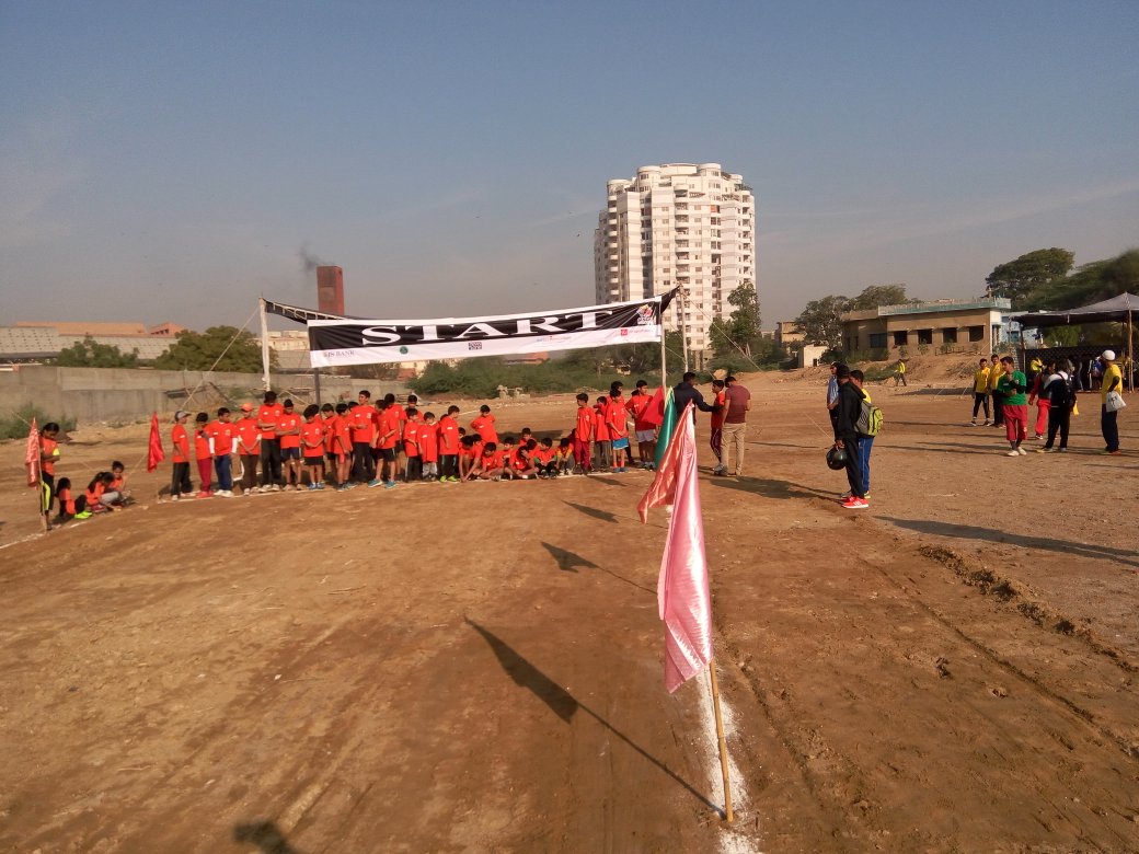 ImTalhaYasin's tweet photo. First race of the day. under 14 kids buckling up for the race  #KHIXC #STF17 #PrideLastsForever https://t.co/p7gFmcXsP6