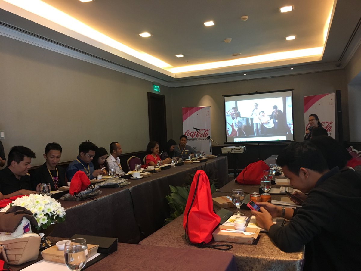 NYCPilipinas's tweet photo. Mr Rollie Fabi, Co-Chair of TAYO Awards Foundation giving his opening remarks for the start of #TAYOWEEK today at Diamond Hotel, Mnl #TAYO14 https://t.co/cwhLNFKtcz