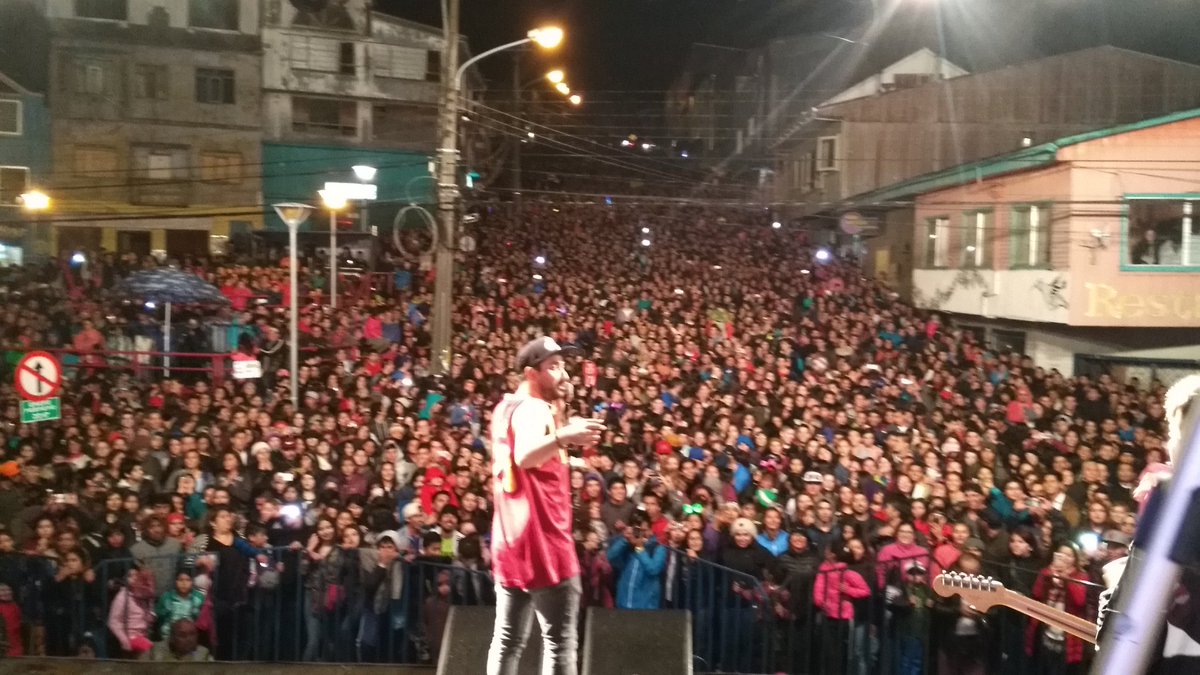 Juaneduardoconc's tweet photo. La COMBO TORTUGA con todo en #Castro450Años. Espectacular. https://t.co/pNzlmIlbZZ