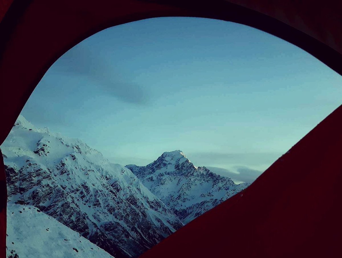 HanniHopsu's tweet photo. Good morning world. I love you. 
#mountains #aoraki #newzealand @EarthPix https://t.co/WJd7r6qudT
