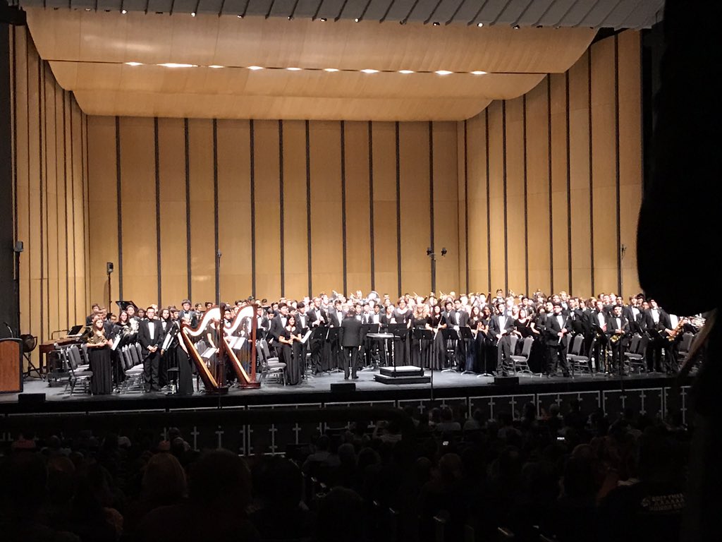 losfresnosband's tweet photo. Congratulations Edric and Felicia on a fantastic concert! 6A All State Symphonic Band! https://t.co/XcHrXbg0bD