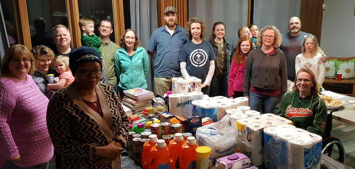 Isabelhodge's tweet photo. @MtAraratorg @toddgaston "Potluck for a Purpose" was a huge success!! #fortheneighbors #significantlife https://t.co/1vO4cLt9fH