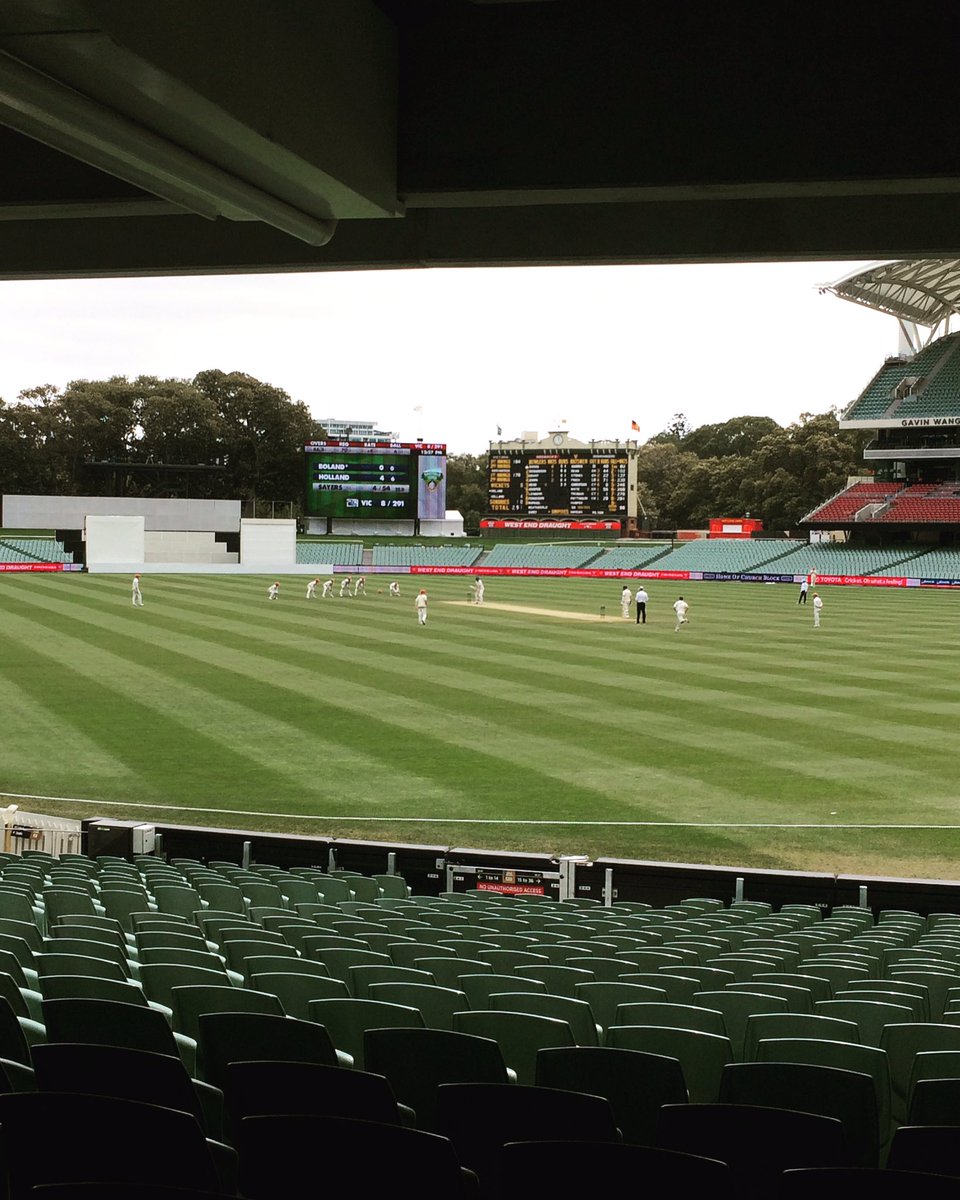 ryandez11's tweet photo. South Australia vs Victoria in the oval today. Tough for me and @paddysmith92 to find seats ay #Straya #Cricket https://t.co/X6ZoTFUkYa