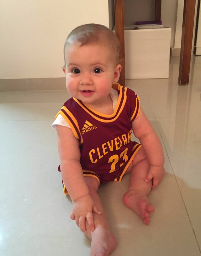 bzemelman's tweet photo. Youngest cavs fan! @TweetQTV #AllForOne #beatnuggets https://t.co/811rld0vLj