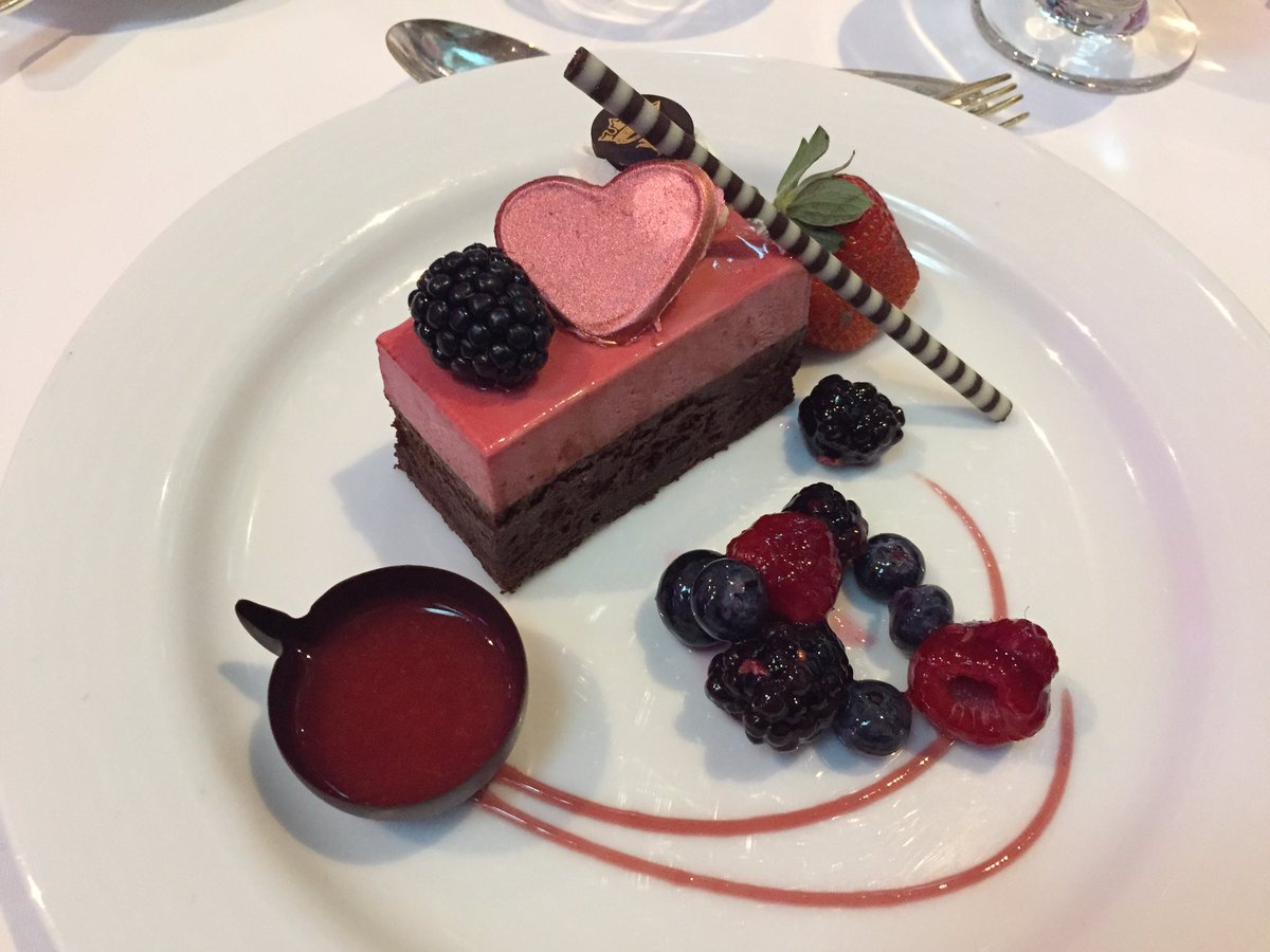 SDegrace's tweet photo. Almost too good to eat! #Yum #GVG2017 https://t.co/3orIGCHLuZ