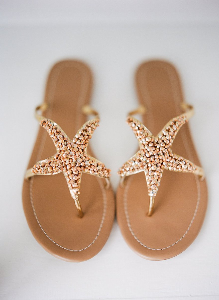 FitFashionMen's tweet photo. Beachy starfish sandals: www.stylemepretty... - https://t.co/Uy3MtuHeeM #style #fashion #shoes
https://t.co/oTM2dahBkE https://t.co/3pv5gQ2ant