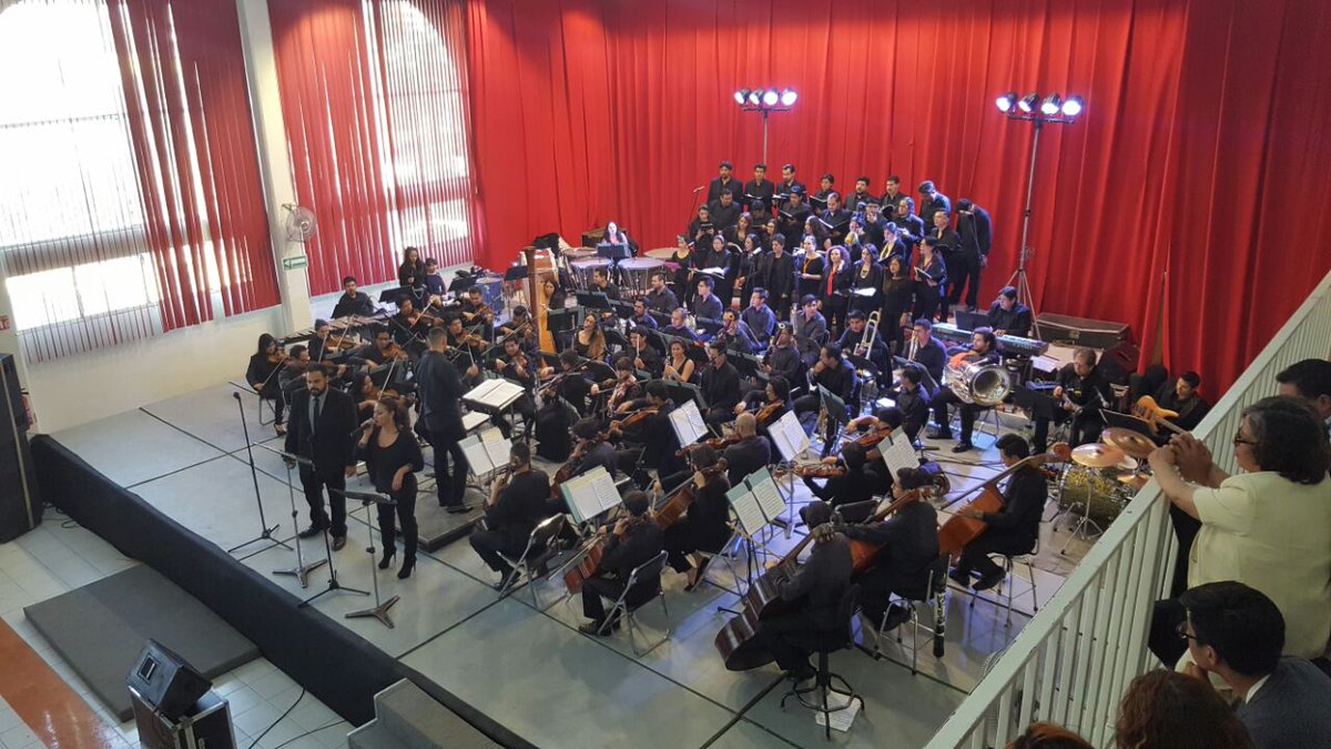 maciasrodrigo_'s tweet photo. De hoy en #Ixtlahuaca con el @coroOSEM y la @osmexiquense. #AM17 @eruviel_avila @EduardoGascaP @FelipeGlzSolano @jcbautistasts @PoloRojasG https://t.co/fScNBDqZky