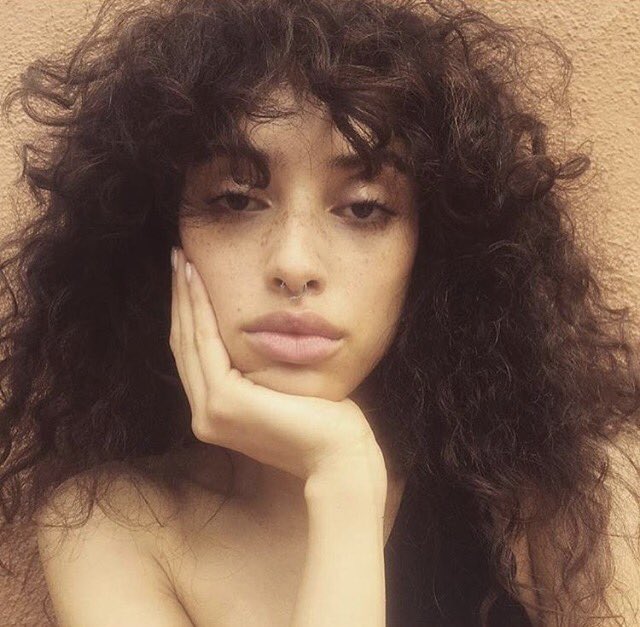 this girl is absolutely ETHEREAL