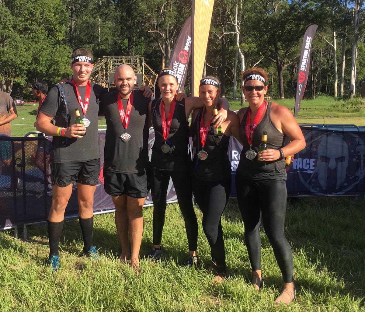 HelenRipper's tweet photo. Spartan race in 42 degrees! Happy finishers 😊🙌🏻💪🏼🏃☀️ https://t.co/S4gmjrXD6M