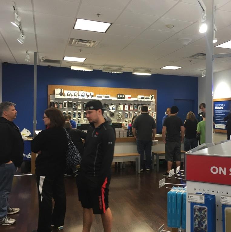 NickHorvat_NRAE's tweet photo. Then we get some more folks and set up a 5 line YES 5 line family plan from AT&amp;T! @dougj2 @TimMiller44 #KSMORocks https://t.co/GwxbaD9znq
