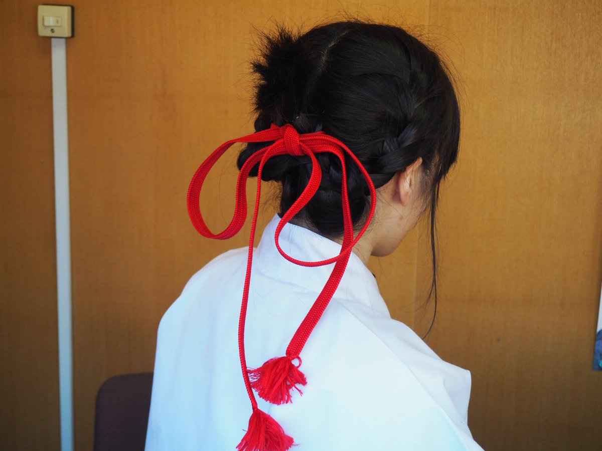 げそ No Twitter 須賀神社の巫女さんの髪型が三葉だったので撮らせていただきました かわいい