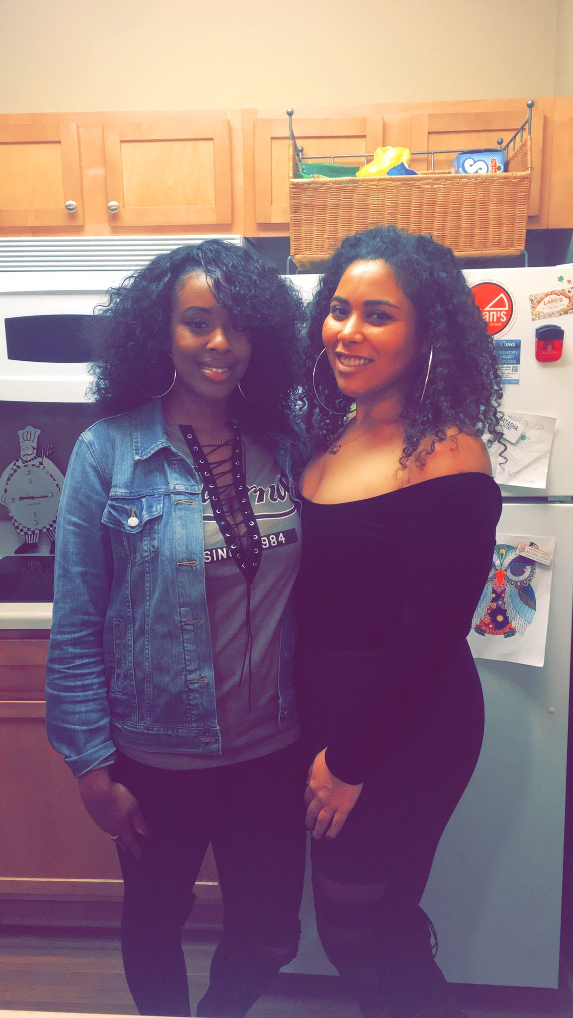 It\s my roommates twins bday happy bday Kelly Rowland  