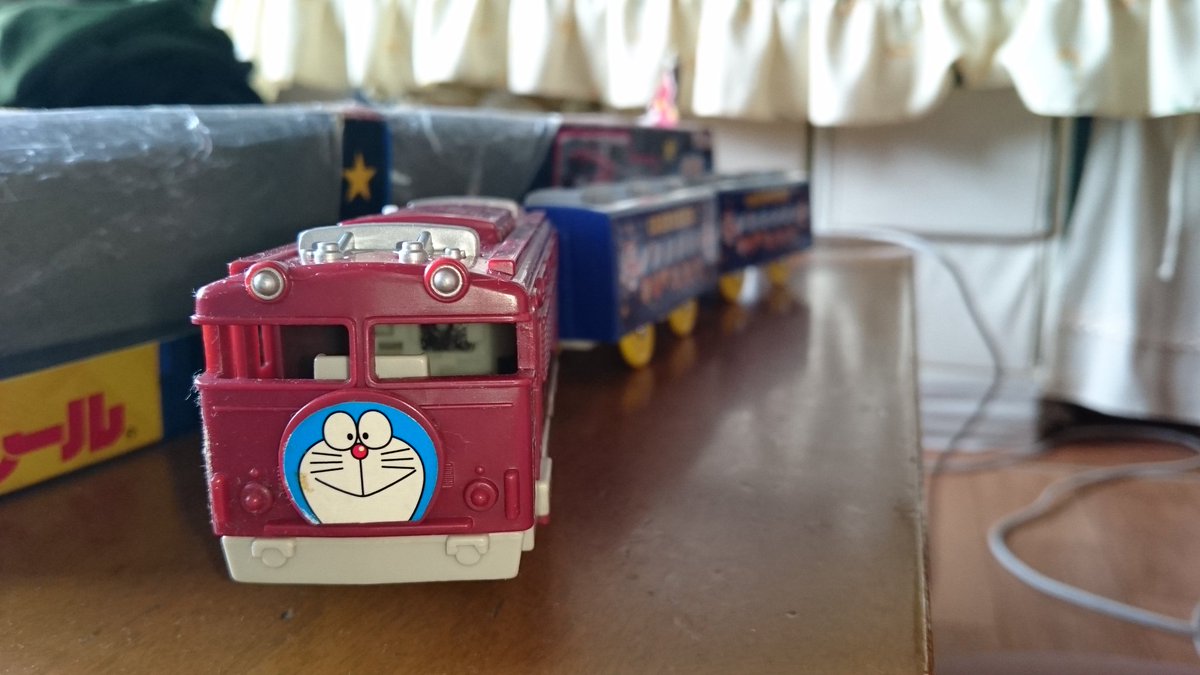 むら 掃除してたら見つかったドラえもん海底列車のプラレール 自分は781系のドラえもん海底列車には乗ってないので 海底列車といえばこの快速海峡だったのを覚えている 入口から Kmの電光掲示板とか懐かしいな