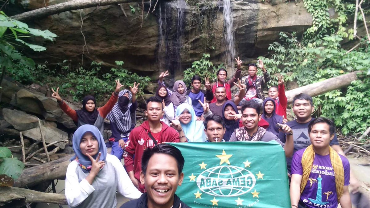 GEMASABA_KALTIM's tweet photo. Gemasaba Kaltim Melakukan Kemah Kebangsaan di Puncak Gunung Kota samarinda, kader gemasaba diberikan pemahaman tentang wawasan kebangsaan... https://t.co/x22jLUPqTY