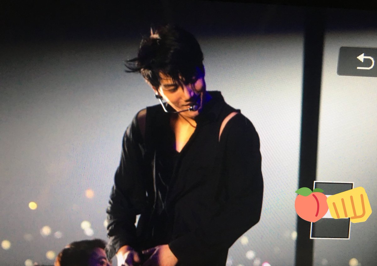 pnutbutterkaiya's tweet photo. 170211 💣💣💣

#카이 #종인 #KAI #JONGIN #EXOrDIUMinHK https://t.co/ecXLLRwDxe