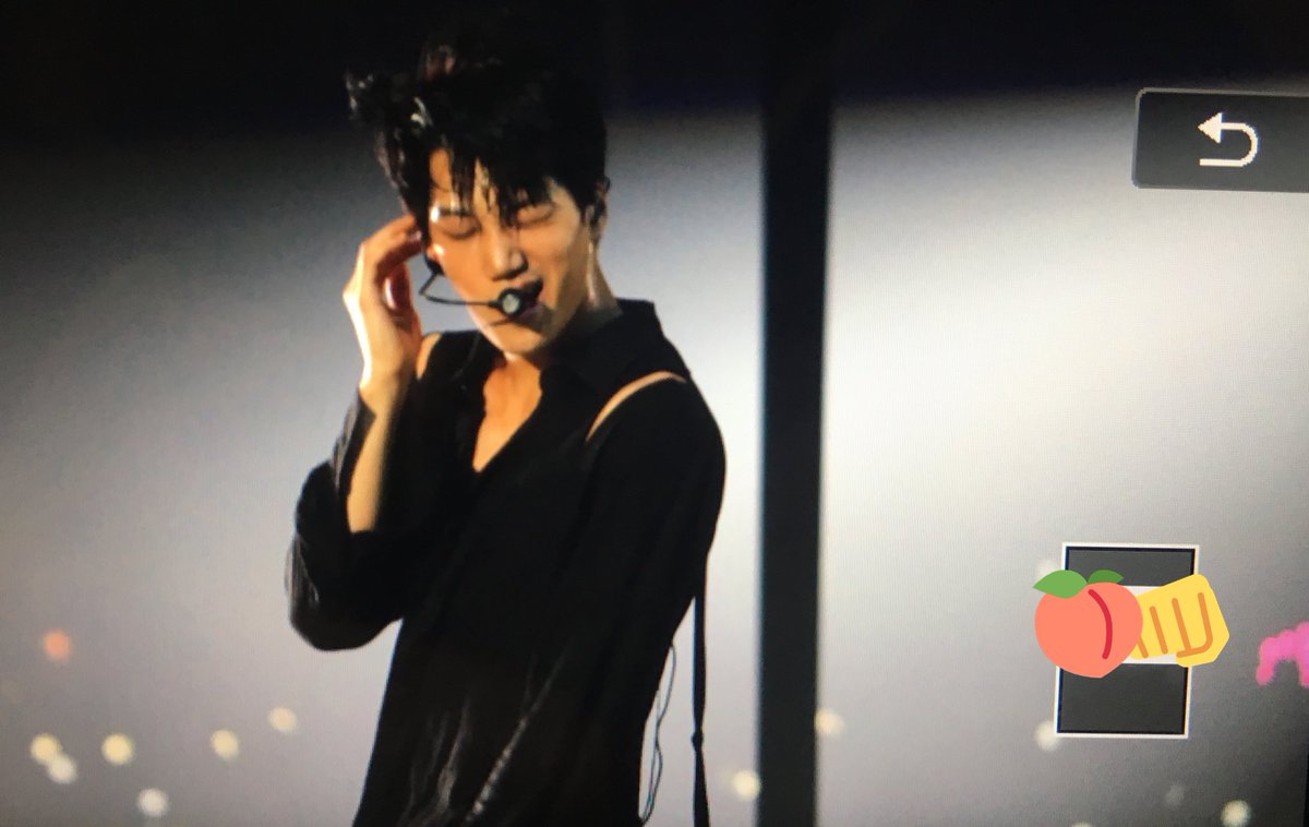 pnutbutterkaiya's tweet photo. 170211 💣💣💣

#카이 #종인 #KAI #JONGIN #EXOrDIUMinHK https://t.co/ecXLLRwDxe