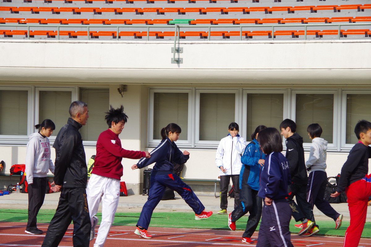 広島陸上競技協会 A Twitteren 広島県ジュニア合宿 中 高 2日目 跳躍 写真にはありませんが走幅跳 三段跳の選手達は跳躍練習を行いました 普段 ピットを用いてトレーニングできない分 一生懸命 行なっていました 2泊3日の合宿お疲れ様でした 投擲 広島陸上競技協会 A Twitteren 広島県ジュニア合宿 中 高 2日目 跳躍 写真にはありませんが走幅跳 三段跳の選手達は跳躍練習を行いました 普段 ピットを用いてトレーニングできない分 一生懸命 行なっていました 2泊3日の合宿お疲れ様でした 投擲