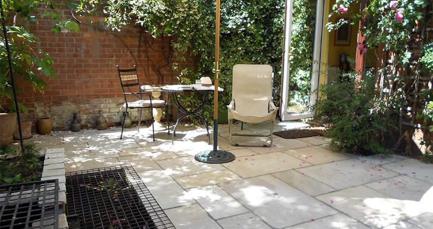 Our patio and paving service is guaranteed to give you a long lasting and durable recreational area.