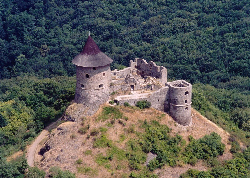 Tourism_Eye's tweet photo. ومن تراثيات إقليم Banskobystricky
قلعة The Pustý hrad Castle
قلعة The Šomoška Castle
قلعة The Castle Revište
قلعة The Čabraď Castle https://t.co/4mbU2nScbp
