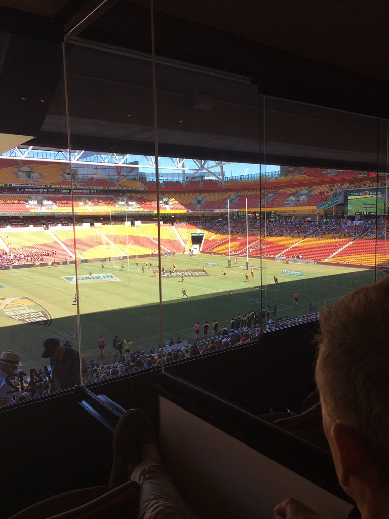 WillimentNZ's tweet photo. Come on 'Canes turn up the heat! @Hurricanesrugby @BrisbaneTens #meetinaustralia https://t.co/XNOrHKPp5n