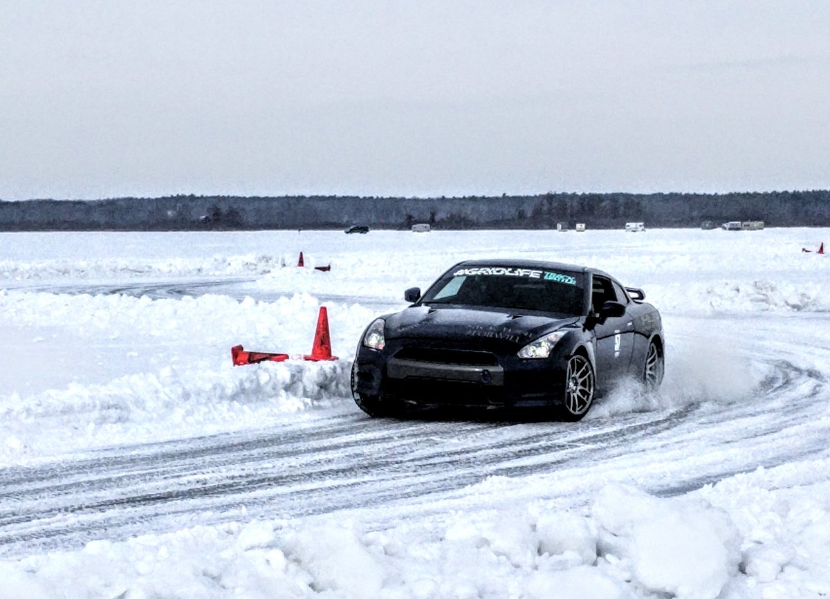 BoostedFilms's tweet photo. Watching this studded tires #GTR at @tothegrid ice battle was quite awesome. https://t.co/0KZnomJNP6